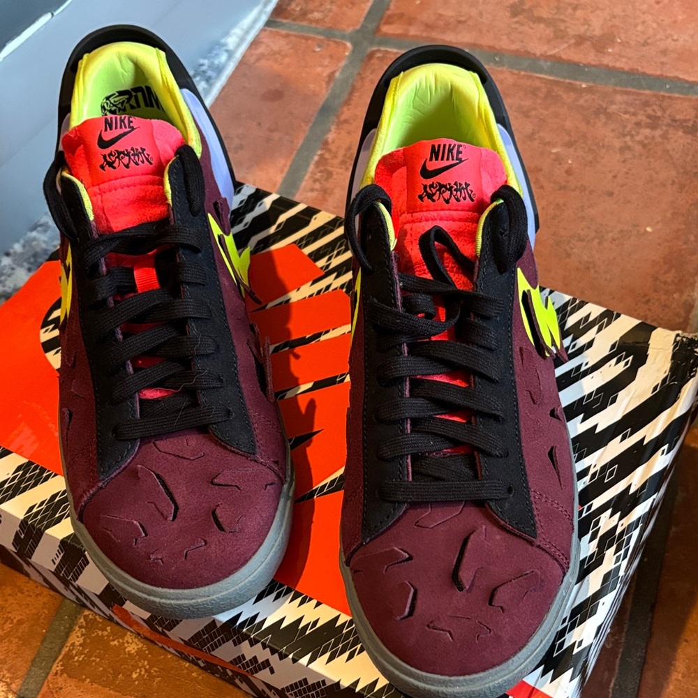 Nike Maroon and Black Shoes with Yellow Highlights